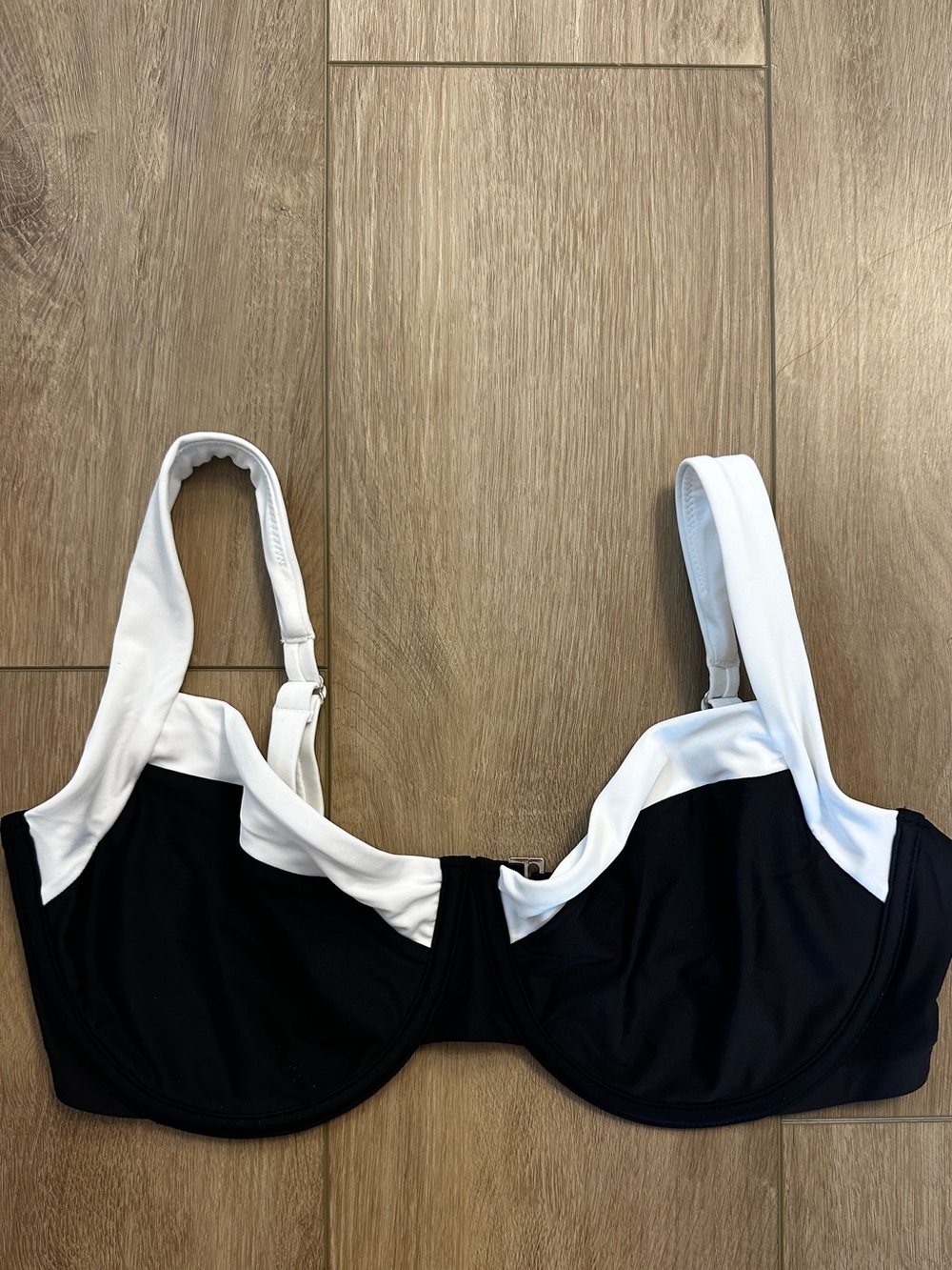 Abercrombie Curve Love swim top size medium